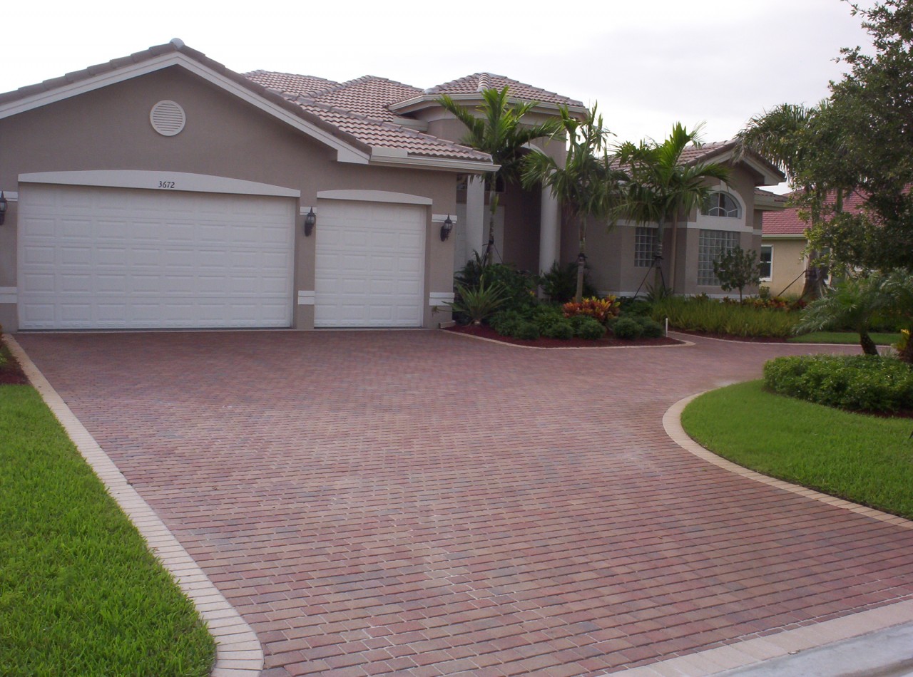modern-red-brick-stone-paver-patterns-driveway-decor-for-modern-outdoor-frontyard-area-natural-paver-patterns-for-your-outdoor-landscape-decor-brick-herringbone-pattern-paver-patio-designs